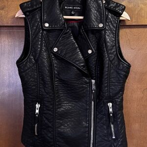 Blanc Noir Women's Quilted Black Vest